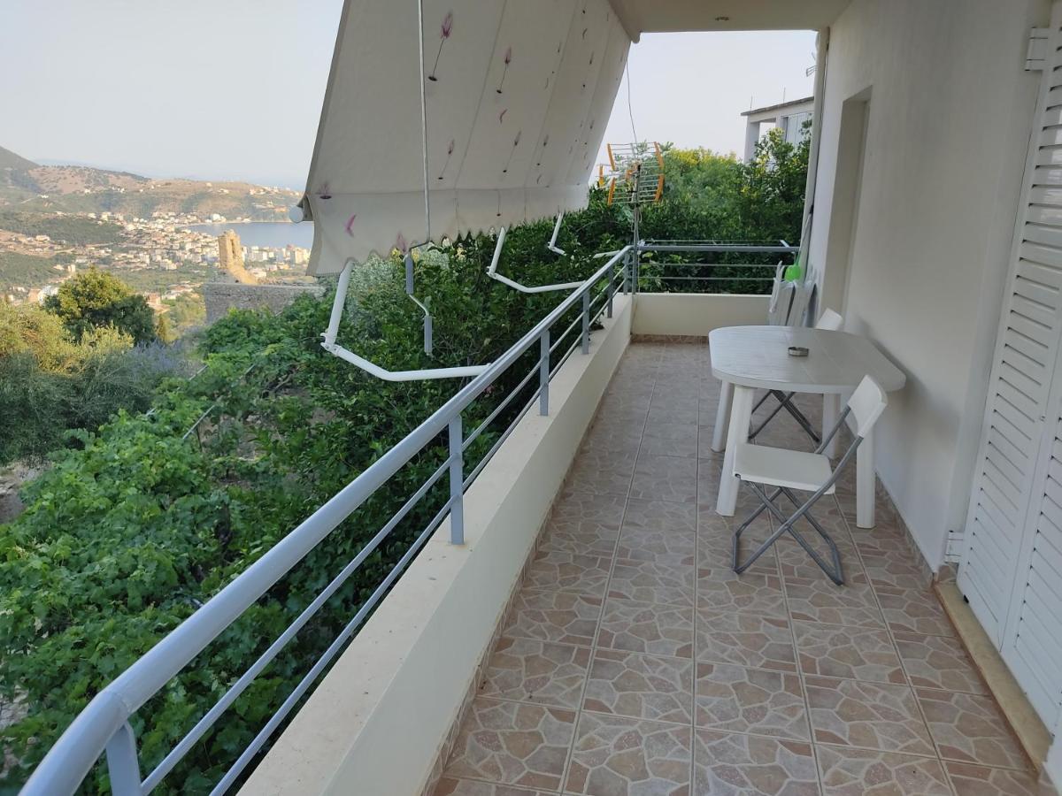 Lucas Apartments Himare Luaran gambar