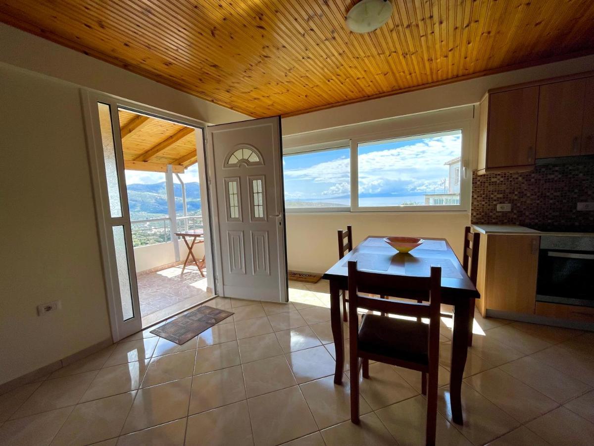 Lucas Apartments Himare Luaran gambar