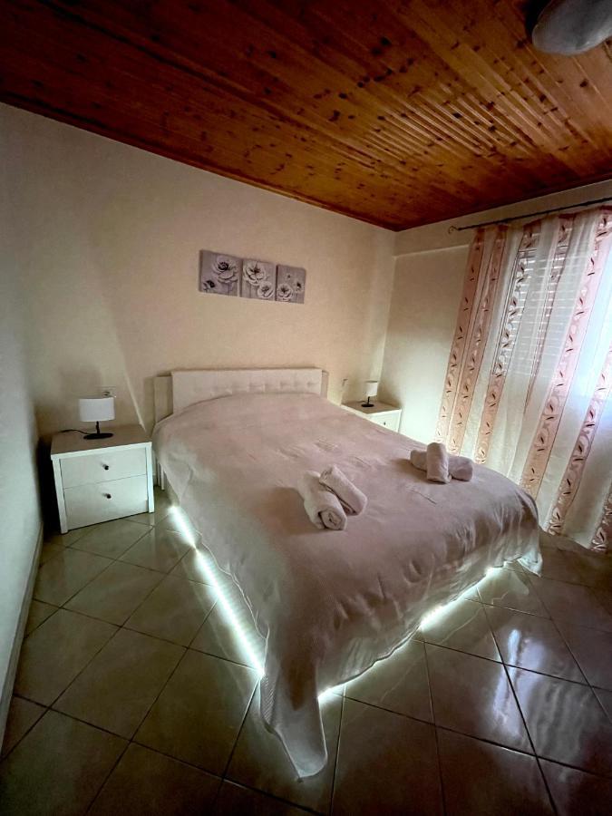 Lucas Apartments Himare Luaran gambar