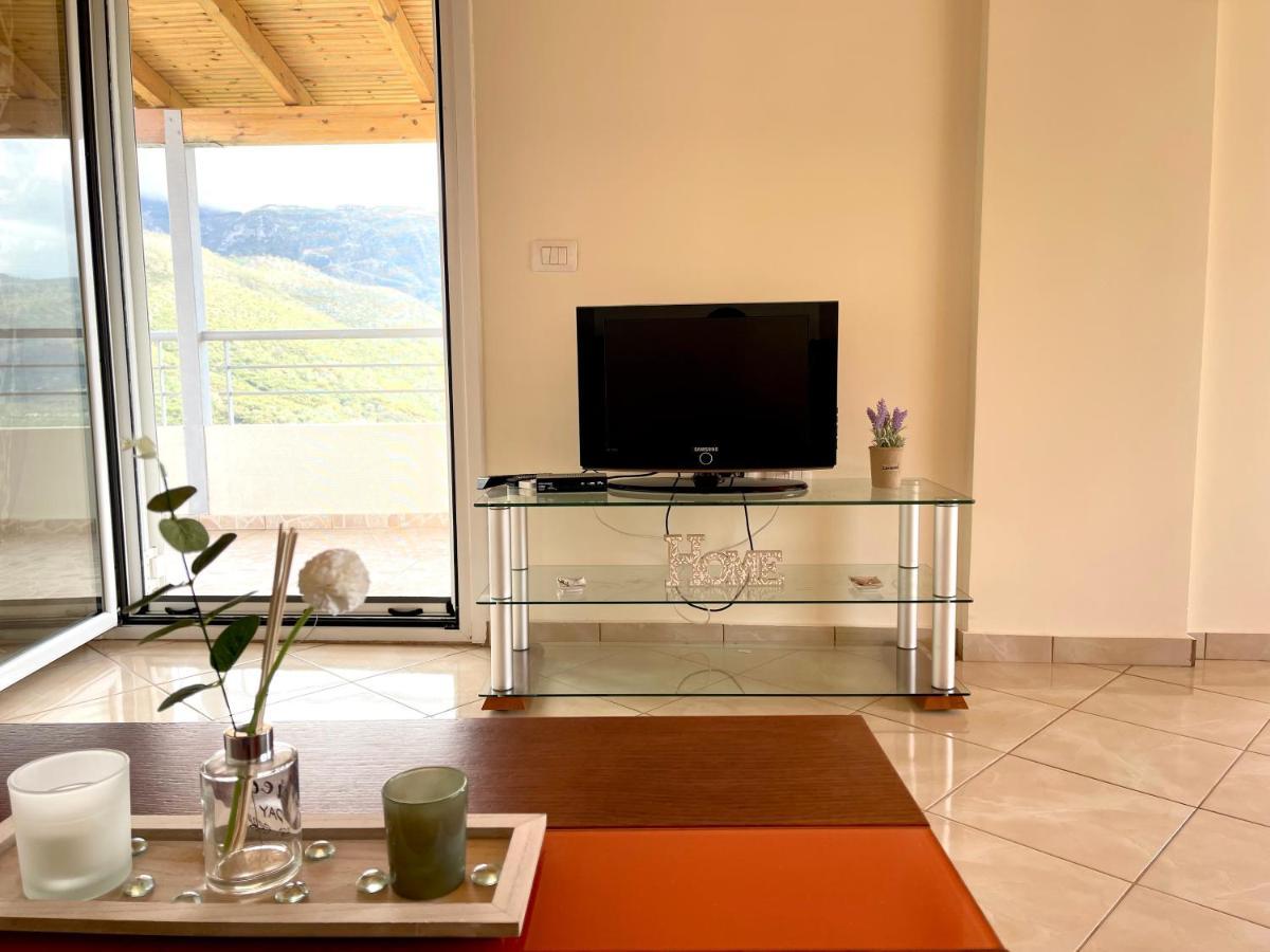 Lucas Apartments Himare Luaran gambar