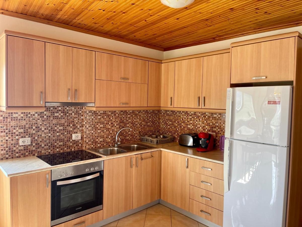 Lucas Apartments Himare Luaran gambar
