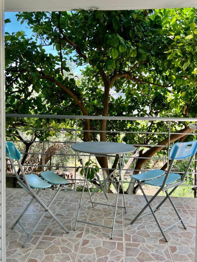 Lucas Apartments Himare Luaran gambar